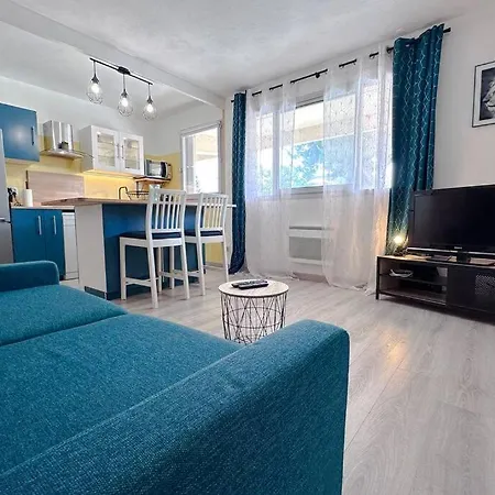 Apartment Decaroli - Stylish And Central Renovated Modern Studio Saint-Laurent-du-Var