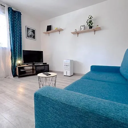 Apartment Decaroli - Stylish And Central Renovated Modern Studio *