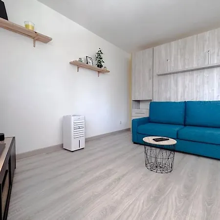 Decaroli - Stylish And Central Renovated Modern Studio * Saint-Laurent-du-Var
