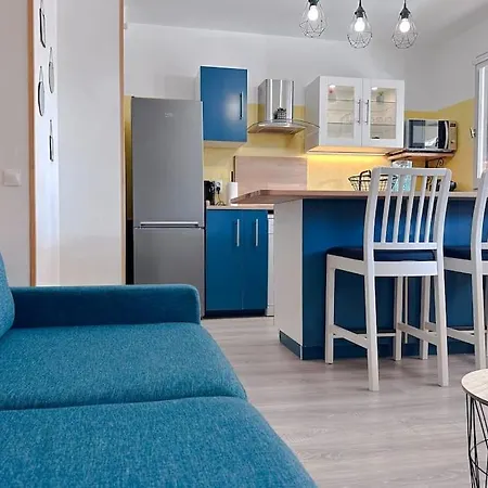 Decaroli - Stylish And Central Renovated Modern Studio